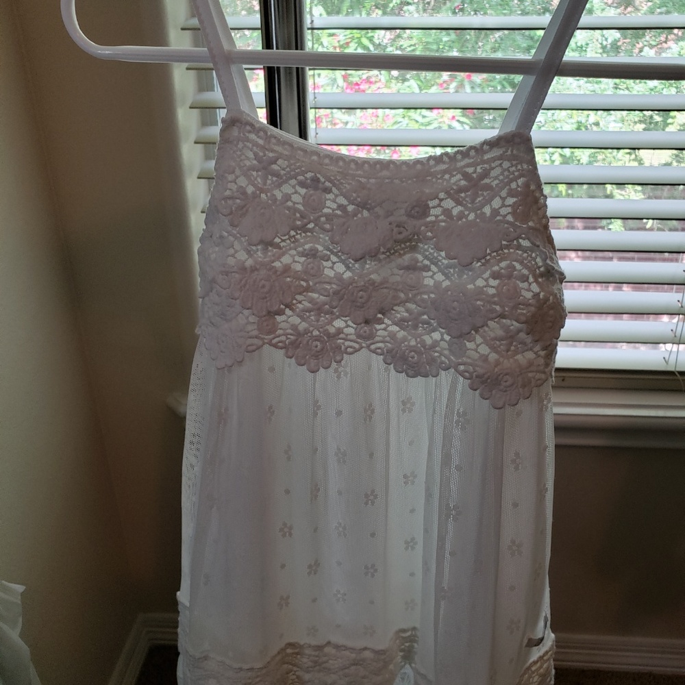White Sleeveless Dress